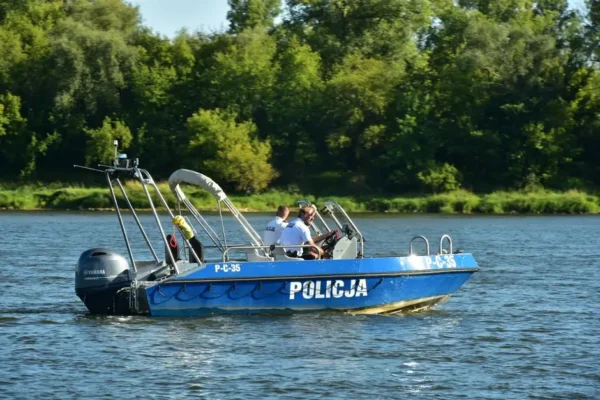 Współpraca Policji i wędkarzy w Żaganiu: wspólne patrole przeciw kłusownictwu
