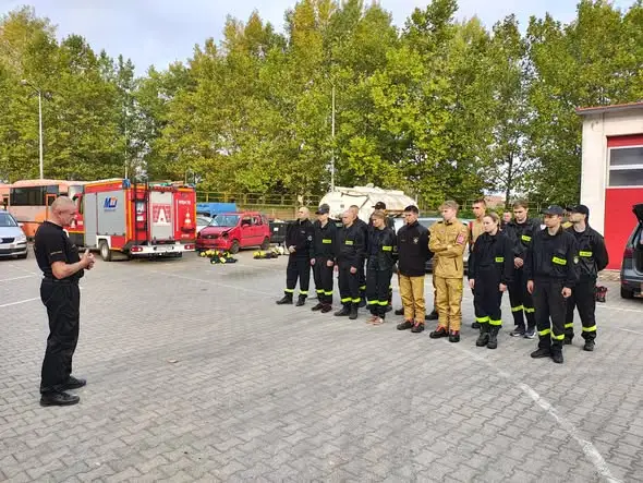 Strażacy ochotnicy ze Świebodzina przeszli test w komorze dymowej