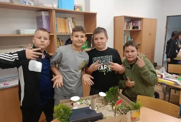 Uczniowie z Brzeźnicy tworzą makiety Placu Broni