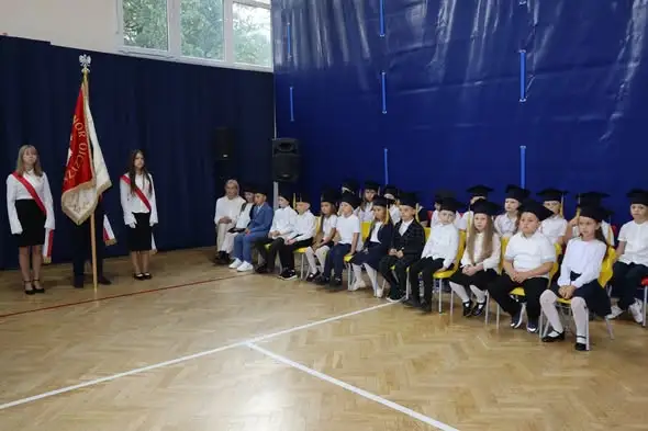 Pasowanie na ucznia w Szkole Podstawowej w Przecławiu