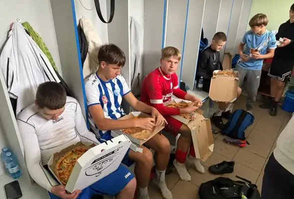 Juniorzy Piasta Iłowa przegrali z Koroną Kożuchów 1:7