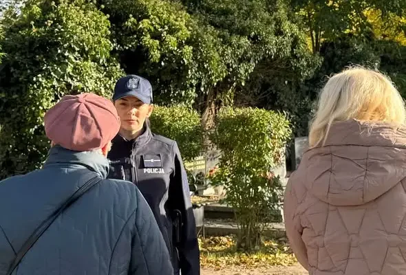 Policja ostrzega przed kieszonkowcami na cmentarzach powiatu żagańskiego